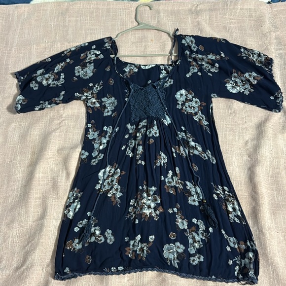 Dress - Picture 1 of 1